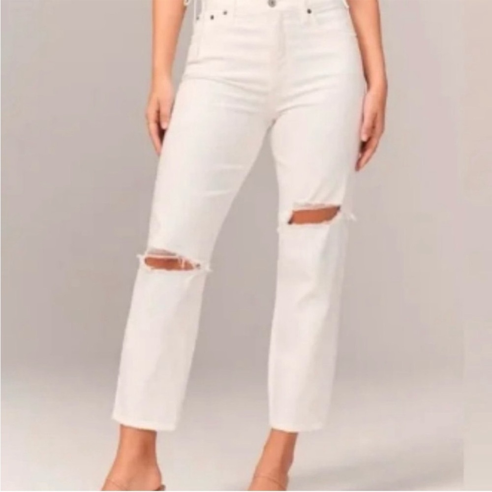 Abercrombie & Fitch White high rise mom jean